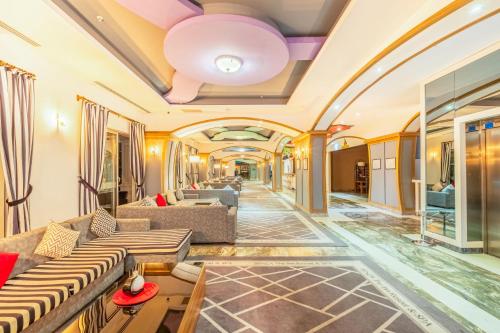 Фойє, SENZA THE INN RESORT & SPA in Аланья Фойє, SENZA THE INN RESORT & SPA in Аланья