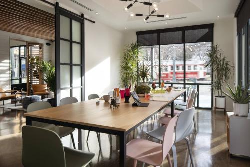 Vergaderruimte / feestzalen, Moxy Memphis Downtown near Memphis Rock 'n' Soul Museum Vergaderruimte / feestzalen, Moxy Memphis Downtown near Memphis Rock 'n' Soul Museum