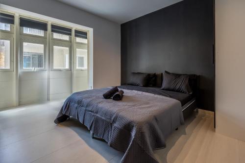 LoftNoir Sliema Spacious & very close to seafront