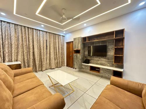 TAJ LUXURY SUITEs in Devinagar TAJ LUXURY SUITEs in Devinagar