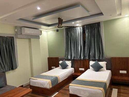 HOTEL OMKARESHWAR INN in Deoghar HOTEL OMKARESHWAR INN in Deoghar