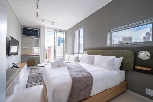 The Rose 408: Central City Studio Apartment