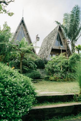 A-Framed Family cabin near Munduk