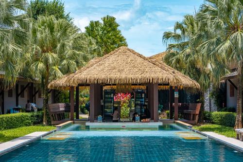 Bar/lounge, Malabar Pool Villa Phuket in Koh Sirey Bar/lounge, Malabar Pool Villa Phuket in Koh Sirey