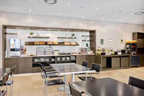 餐飲選擇, 薩拉戈薩洛斯因萊斯民宿 (B&B Hotel Zaragoza Los Enlaces Estacion) in 薩拉戈薩近中心 餐飲選擇, 薩拉戈薩洛斯因萊斯民宿 (B&B Hotel Zaragoza Los Enlaces Estacion) in 薩拉戈薩近中心