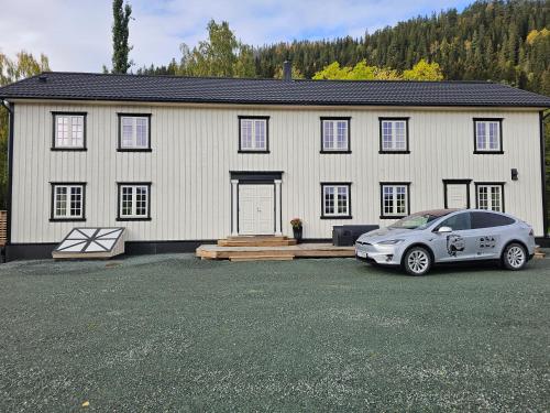 Stort hus med 2 leiligheter til leie på Lundamo, Perfekt for større grupper! (Stort hus med 2 leiligheter til leie pa Lundamo, Perfekt for større grupper!) in Storen Stort hus med 2 leiligheter til leie på Lundamo, Perfekt for større grupper! (Stort hus med 2 leiligheter til leie pa Lundamo, Perfekt for større grupper!) in Storen