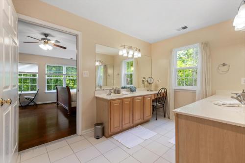 Entire 4-BR in Beloved DC Area Takoma Park in Takoma Park Entire 4-BR in Beloved DC Area Takoma Park in Takoma Park