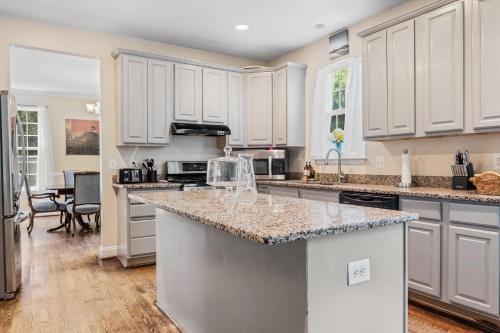Entire 4-BR in Beloved DC Area Takoma Park in Takoma Park Entire 4-BR in Beloved DC Area Takoma Park in Takoma Park