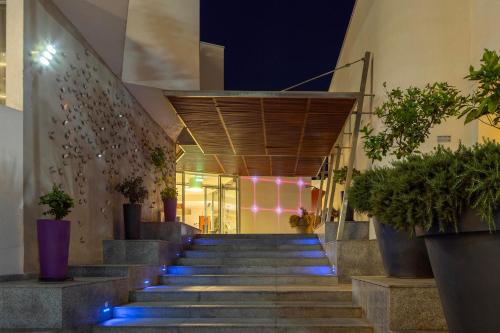 Entrance, Park Beach Hotel in Limassol Entrance, Park Beach Hotel in Limassol