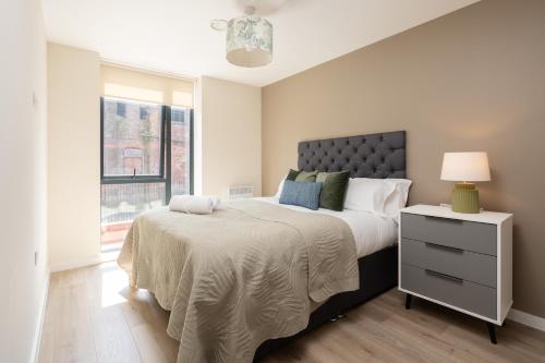 Liverpool City Apartment with Parking & EV