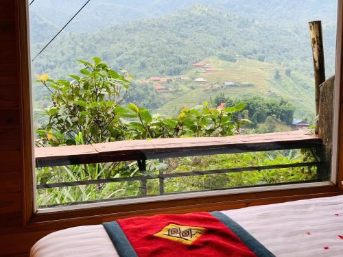 Uitzicht, H'Mong Cat Cat Homestay near Fansipan Mountain Uitzicht, H'Mong Cat Cat Homestay near Fansipan Mountain