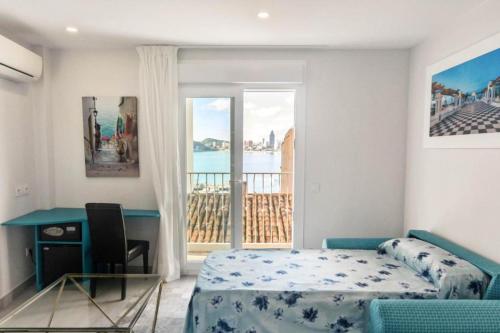 Bed, Hotel Clopy Rocamar in Benidorm - Costa Blanca Bed, Hotel Clopy Rocamar in Benidorm - Costa Blanca