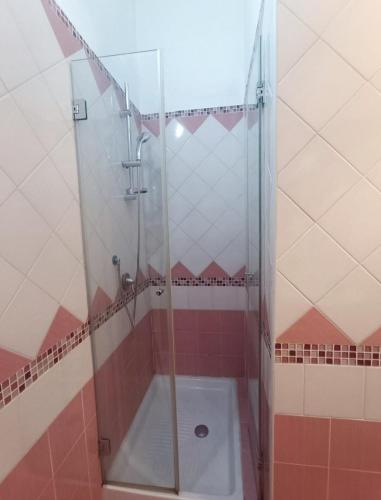 חדר אמבטיה, Appartamento Rosso MilliGio piano terra in מריאגליאנו חדר אמבטיה, Appartamento Rosso MilliGio piano terra in מריאגליאנו