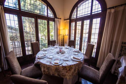 Restaurant, Hotel Hacienda del Cardenal in Toledo Restaurant, Hotel Hacienda del Cardenal in Toledo