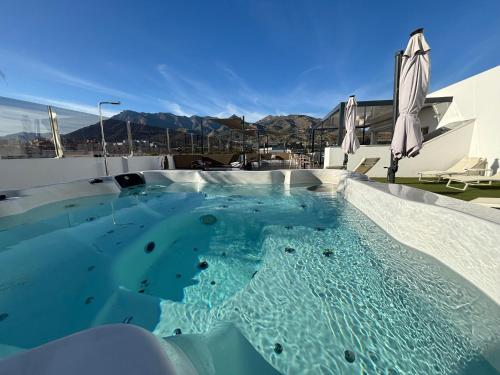 Kolam air panas, DAOS Suites & Terrace Marbella in Marbella Kolam air panas, DAOS Suites & Terrace Marbella in Marbella