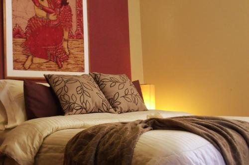 Bed, Habitacion en Los Palos Grandes 4ta Av Suites in Santa Eduvigis Bed, Habitacion en Los Palos Grandes 4ta Av Suites in Santa Eduvigis