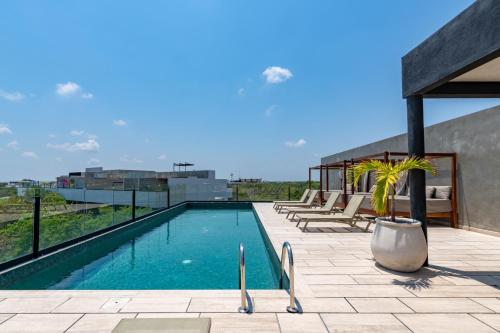 Stylish Studio with Private Terrace & Rooftop Pool in Downtown Tulum