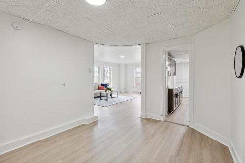 East 419i Modern Suite I Pool I Gym in Rochester (New York) East 419i Modern Suite I Pool I Gym in Rochester (New York)