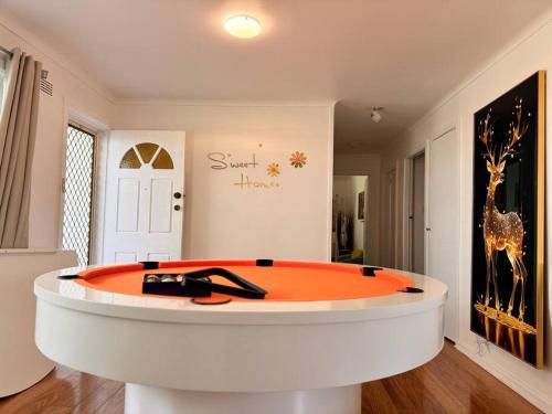 Fairy getaway at Central Coast with XL hot Jacuzzi & Fun - Round pool table and Slide bunk bed in Narara Fairy getaway at Central Coast with XL hot Jacuzzi & Fun - Round pool table and Slide bunk bed in Narara
