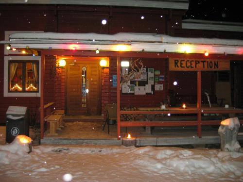 Eingang, Ukonjarven Holiday Village in Inari Eingang, Ukonjarven Holiday Village in Inari