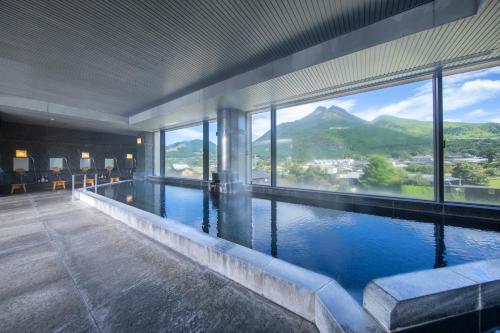 Hot spring bath, Yufuin Hotel Shuhokan in Yufu Hot spring bath, Yufuin Hotel Shuhokan in Yufu