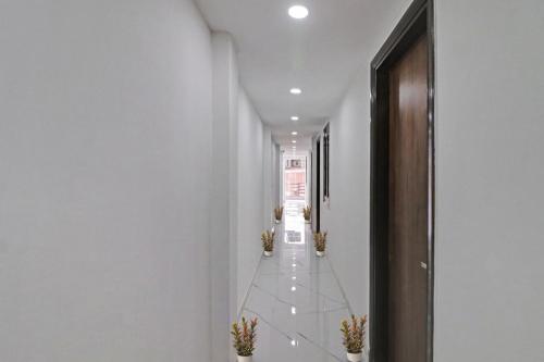 Lobi, SPOT ON Hotel Deluxe in Lavale Lobi, SPOT ON Hotel Deluxe in Lavale