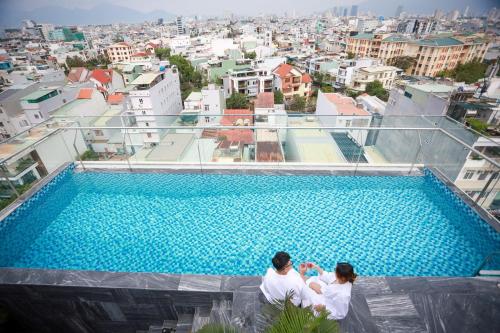 Swimming pool, Minh Quân Hotel near Da Nang International Exhibition Fair Center Swimming pool, Minh Quân Hotel near Da Nang International Exhibition Fair Center