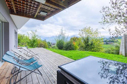 陽台/露台, Gîte, Spa Kyo-alpes, piscine intérieure privée prés de Chambéry (Gite, Spa Kyo-alpes, piscine interieure privee pres de Chambery) in 蒙達諾爾 陽台/露台, Gîte, Spa Kyo-alpes, piscine intérieure privée prés de Chambéry (Gite, Spa Kyo-alpes, piscine interieure privee pres de Chambery) in 蒙達諾爾