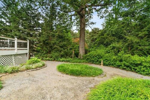 Executive Studio - Walk to Emory & CDC in Emory Executive Studio - Walk to Emory & CDC in Emory