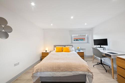 Central Reading 2-Bed Apartment, Walk to Station