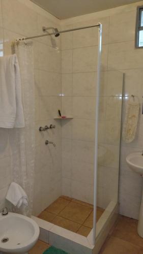 샤워실, Departamento El Membrillo near 헤네랄 엔니케 모스코니 국제공항 샤워실, Departamento El Membrillo near 헤네랄 엔니케 모스코니 국제공항