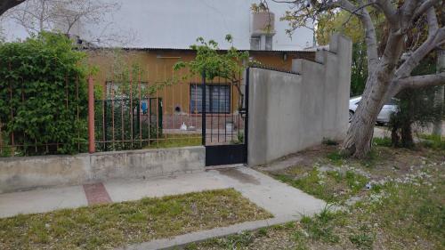 출입구, Departamento El Membrillo near 헤네랄 엔니케 모스코니 국제공항 출입구, Departamento El Membrillo near 헤네랄 엔니케 모스코니 국제공항