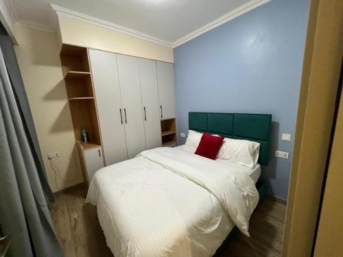 beautifully furnished two bedroom in Kileleshwa with well equipped Gym