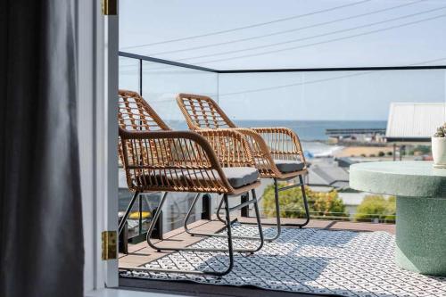 Modern 3-Bed Coastal Escape in Burnie Modern 3-Bed Coastal Escape in Burnie