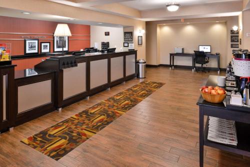Lobby, Wingate by Wyndham Steubenville in Steubenville (OH) Lobby, Wingate by Wyndham Steubenville in Steubenville (OH)