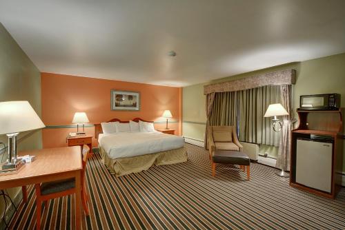 Colonial Motel and Spa in แบตเทิลโบโร (VT) Colonial Motel and Spa in แบตเทิลโบโร (VT)