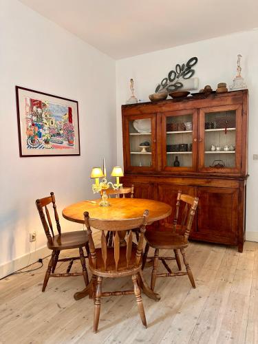 Maison Mǔso (Maison Muso) in Dinant Maison Mǔso (Maison Muso) in Dinant