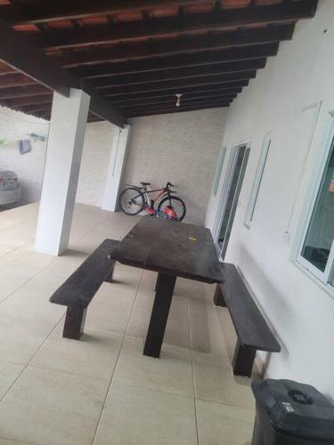 Casa com piscina Itanhaém (Casa com piscina Itanhaem) in โกรุมบา Casa com piscina Itanhaém (Casa com piscina Itanhaem) in โกรุมบา
