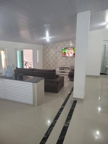 Casa com piscina Itanhaém (Casa com piscina Itanhaem) in โกรุมบา Casa com piscina Itanhaém (Casa com piscina Itanhaem) in โกรุมบา