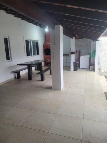 Casa com piscina Itanhaém (Casa com piscina Itanhaem) in โกรุมบา Casa com piscina Itanhaém (Casa com piscina Itanhaem) in โกรุมบา