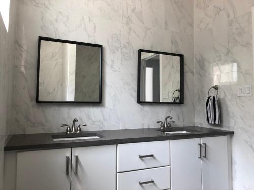 Bathroom, Five Islands Bay Vue Villa in Five Islands Bathroom, Five Islands Bay Vue Villa in Five Islands