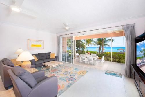 Northern Lights 5 - Family-Friendly Condo with Shared Pool, Great Snorkeling in Grand Cayman Northern Lights 5 - Family-Friendly Condo with Shared Pool, Great Snorkeling in Grand Cayman