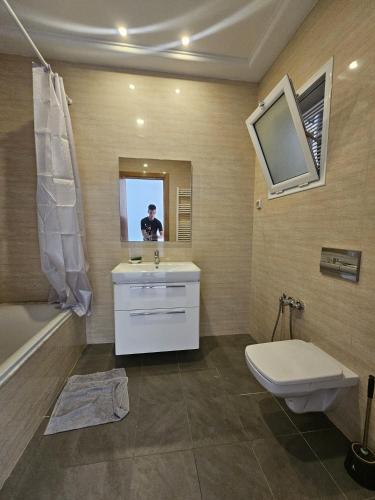 Bel appartement au jardin de Carthage Tunis in 賈爾丁斯德迦太基 Bel appartement au jardin de Carthage Tunis in 賈爾丁斯德迦太基