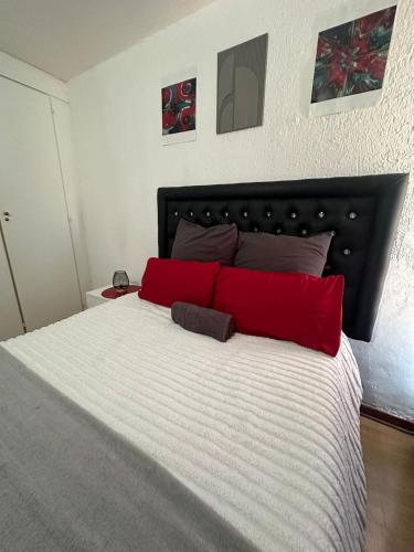 Snowy Purple Condo Sandton