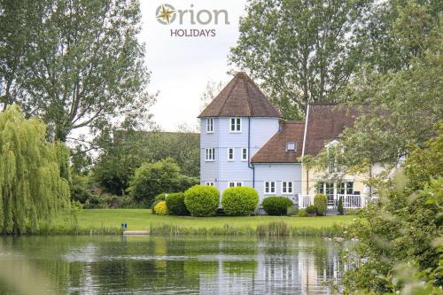 Isis Lakes 99, Milford Lodge - P