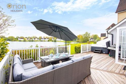 Windrush Lake 41, Kingfisher House