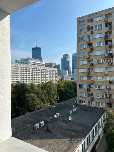 Central Apartment with Workspace