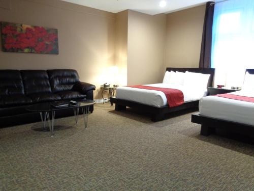 Guestroom, Century Casino & Hotel Cripple Creek in Cripple Creek (CO) Guestroom, Century Casino & Hotel Cripple Creek in Cripple Creek (CO)