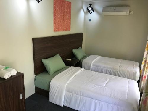 Times Square Motel SYARIAH ONE in 奇亞米斯 Times Square Motel SYARIAH ONE in 奇亞米斯
