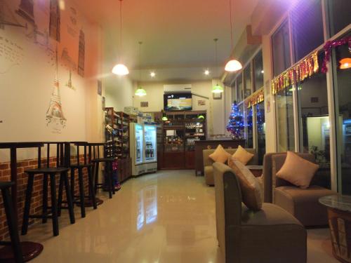 食べ物/飲み物, アバロン レジデンス (Avalon Residence) in サワンナケート 食べ物/飲み物, アバロン レジデンス (Avalon Residence) in サワンナケート